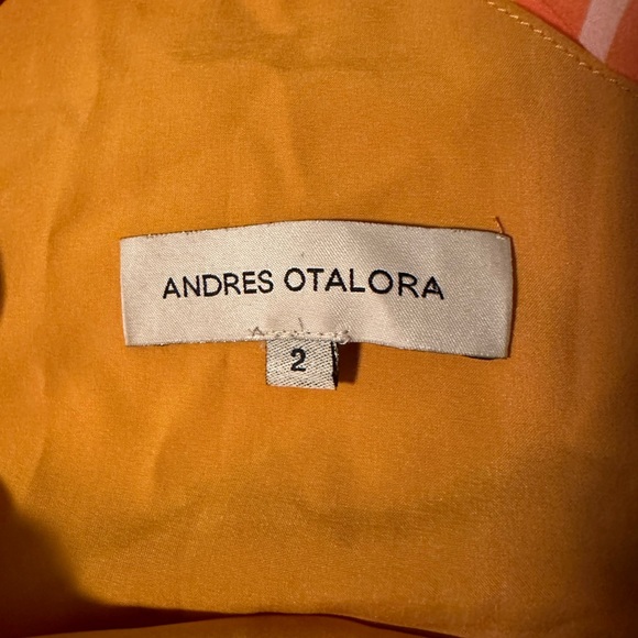 Beautiful one shoulder orange dress. Worn once. Andres Otalora - Picture 2 of 3